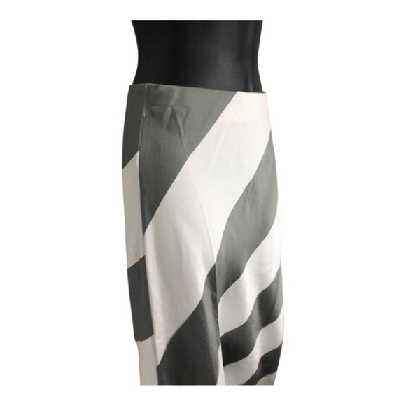 Silver gray white diagonal striped colorblock satin effect maxi skirt size large - Picture 9 of 10
